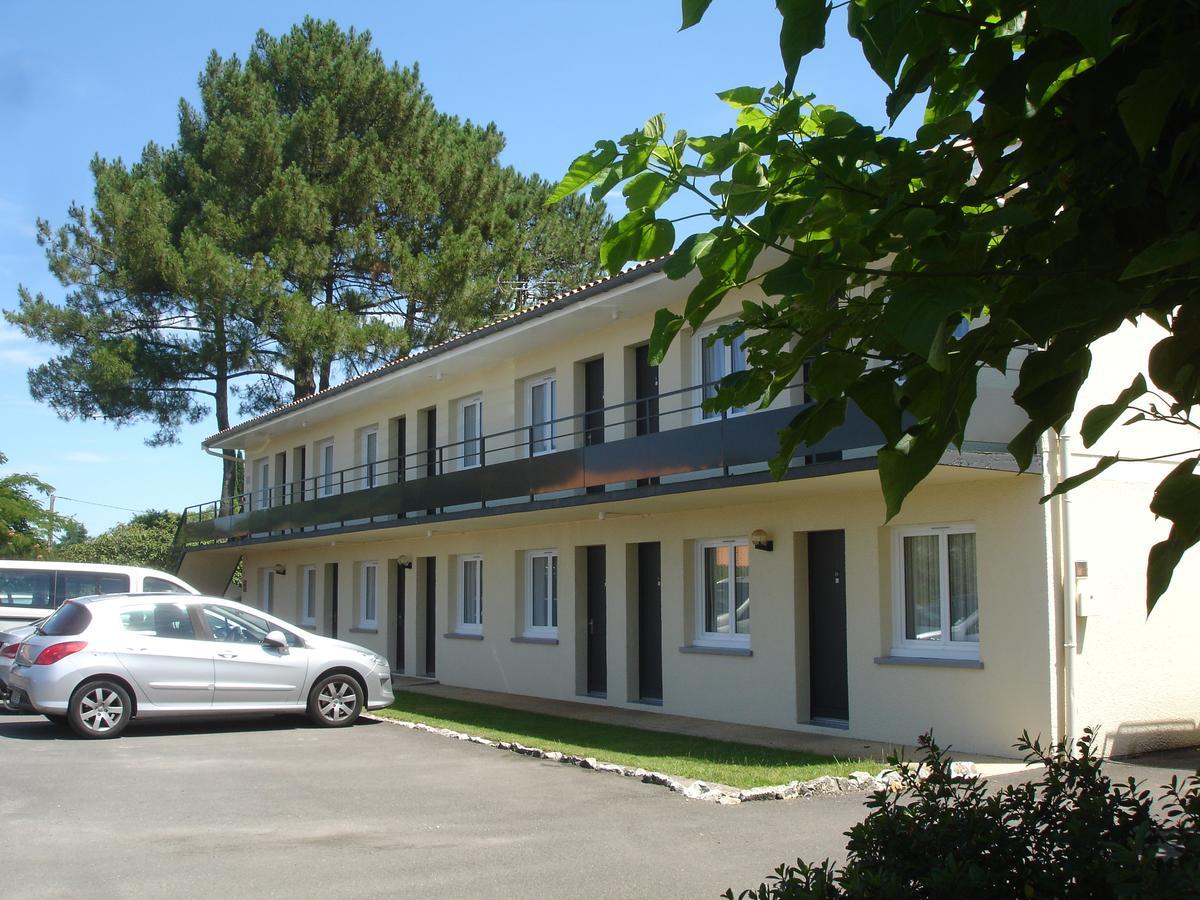 Hotel Restaurant Les Bruyeres Saint-Médard-en-Jalles Exteriér fotografie