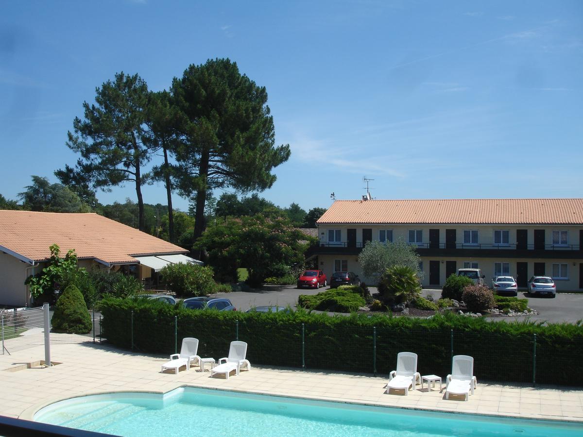 Hotel Restaurant Les Bruyeres Saint-Médard-en-Jalles Exteriér fotografie