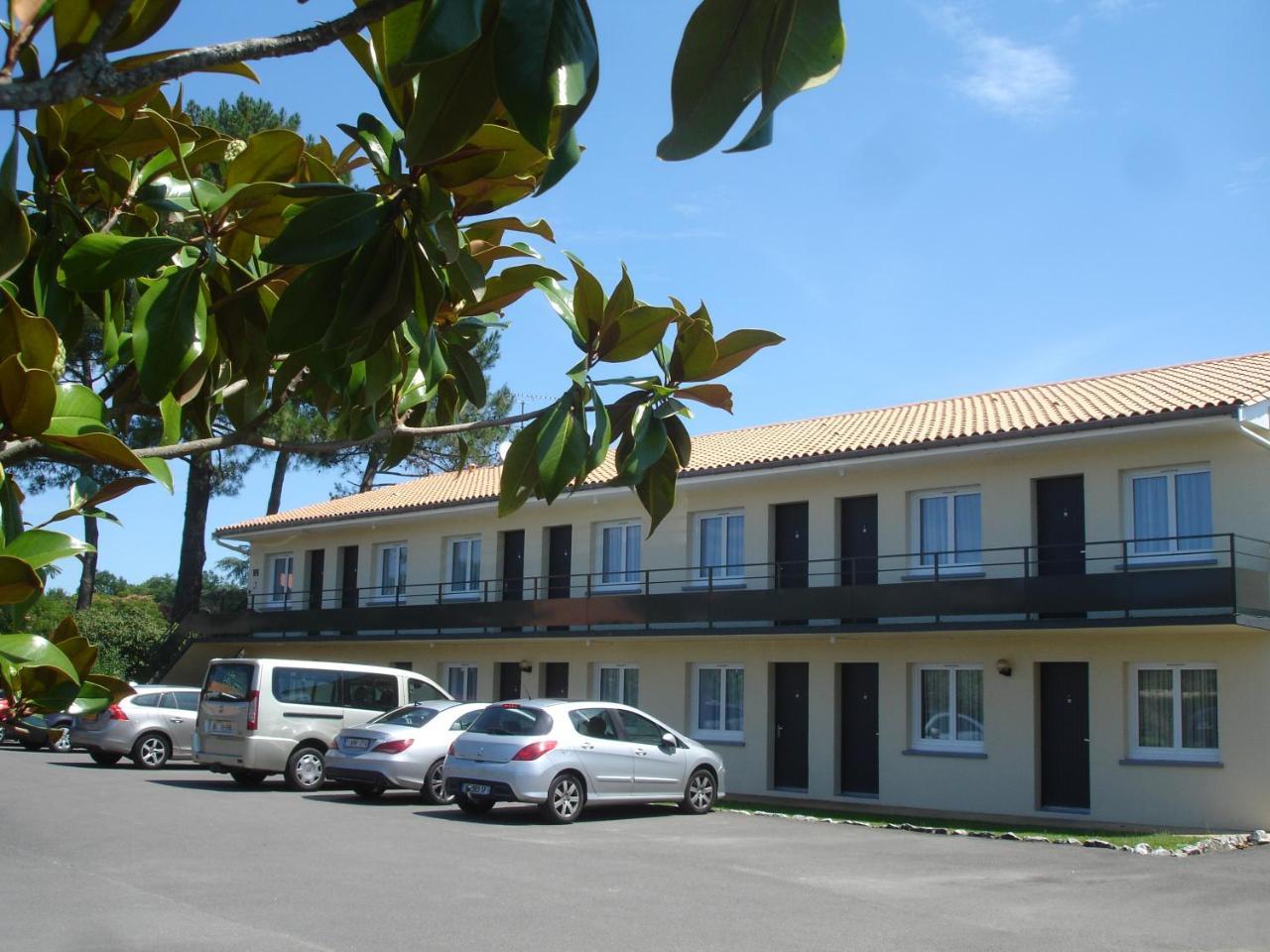 Hotel Restaurant Les Bruyeres Saint-Médard-en-Jalles Exteriér fotografie